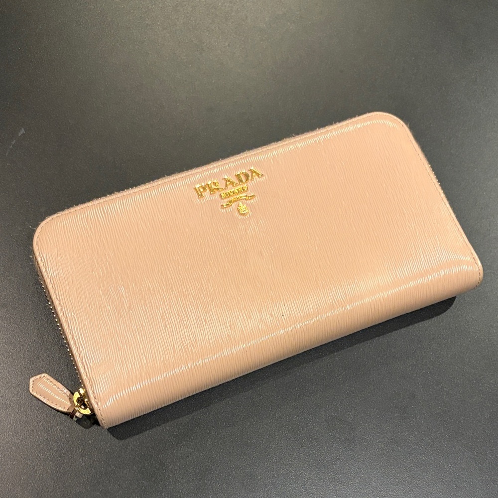 Prada Cipria Vitello Move Leather Zip Wallet w/ Cards • Authentic